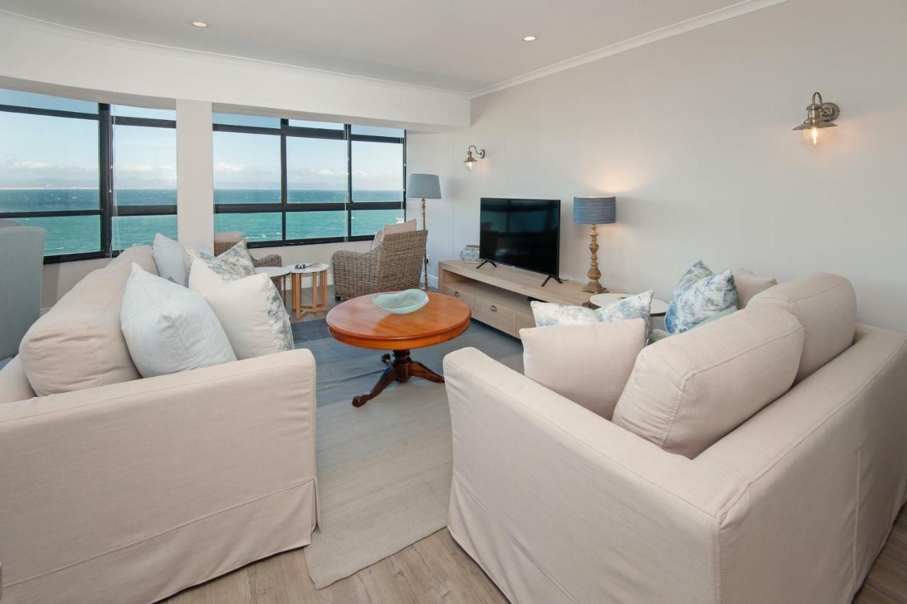 The Sun, Whales & Waves - Seafront Apartment Херманус Екстериор снимка